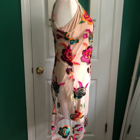 Floral embroidered dress , sleeveless Small - Picture 3 of 11
